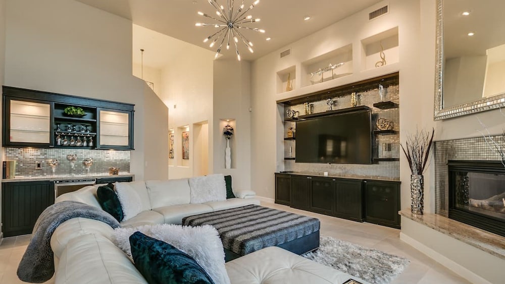 Luxury Contemporary Sanctuary w/ Pool and Views!
