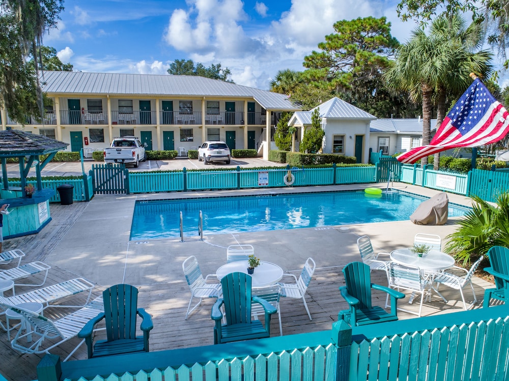 Steinhatchee River Inn