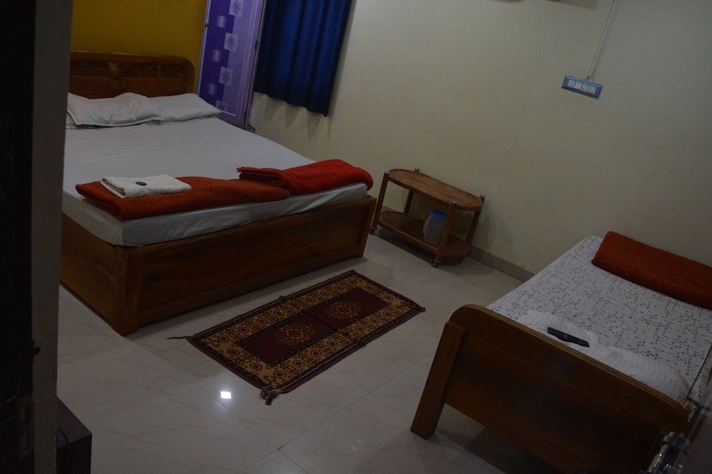 Hotel Mid Town Daringbadi