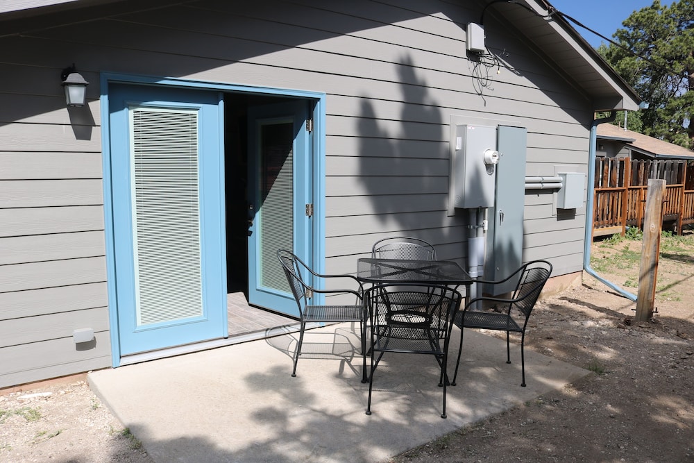 Columbine Inn