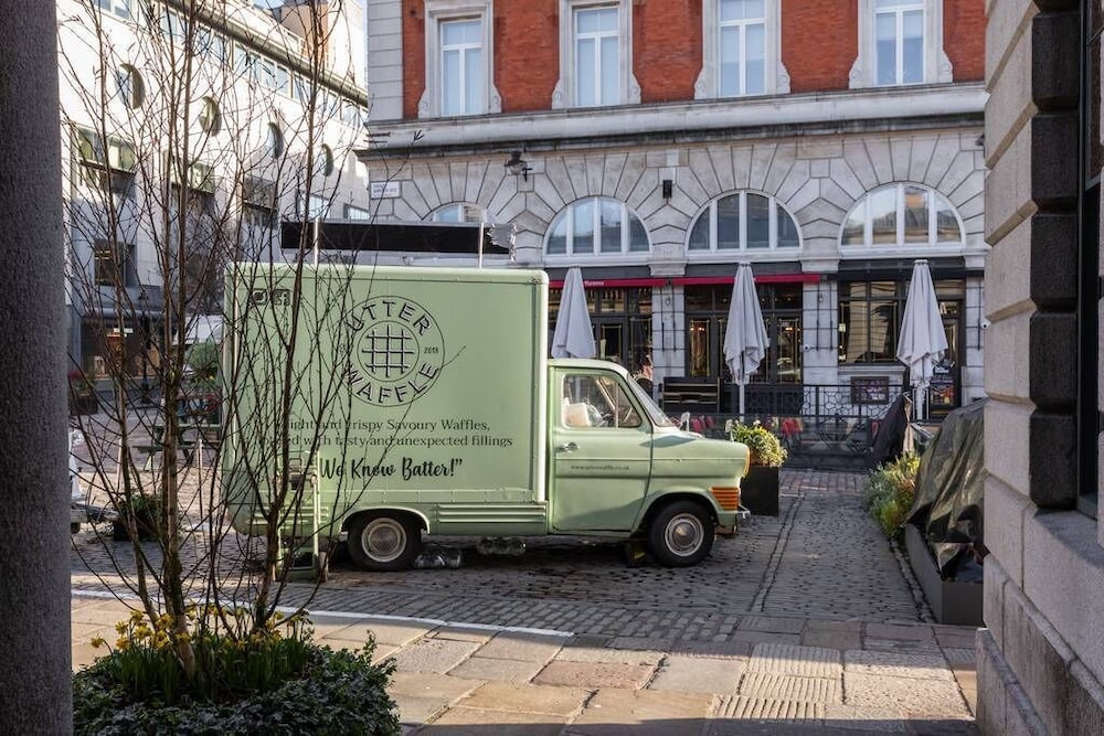 Drury Lane II by Onefinestay
