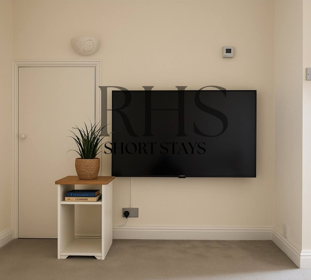 4-bed Home in Maidenhead