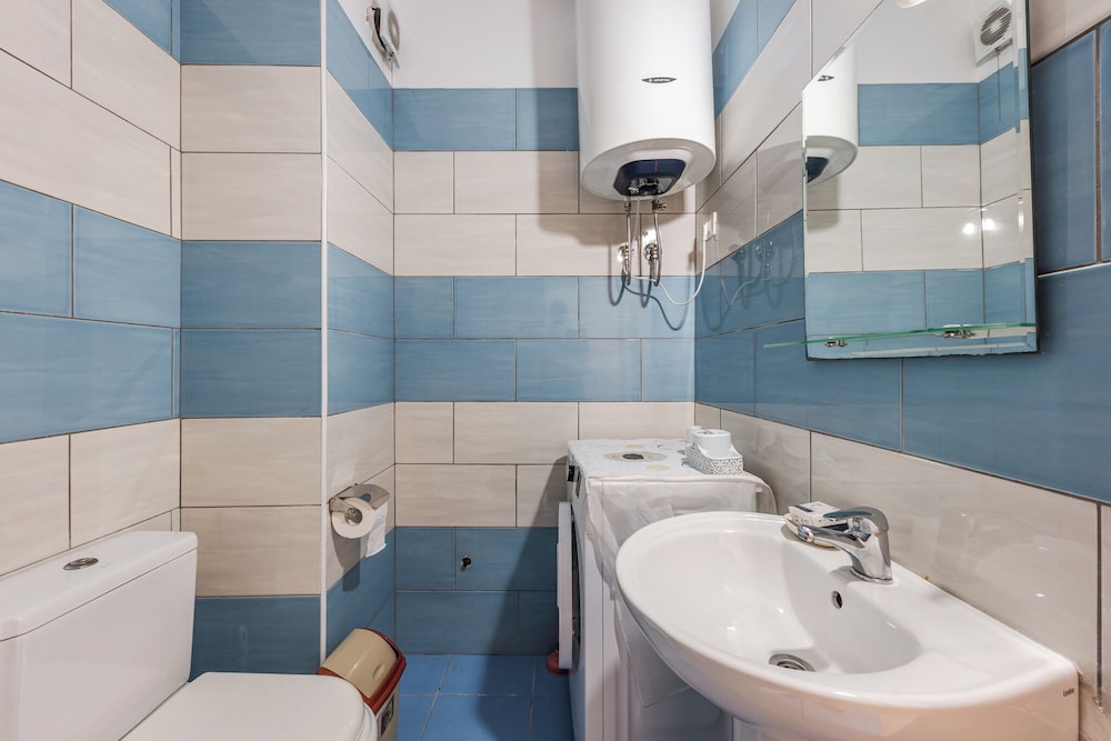 Kondo Stays - City Center Apartments