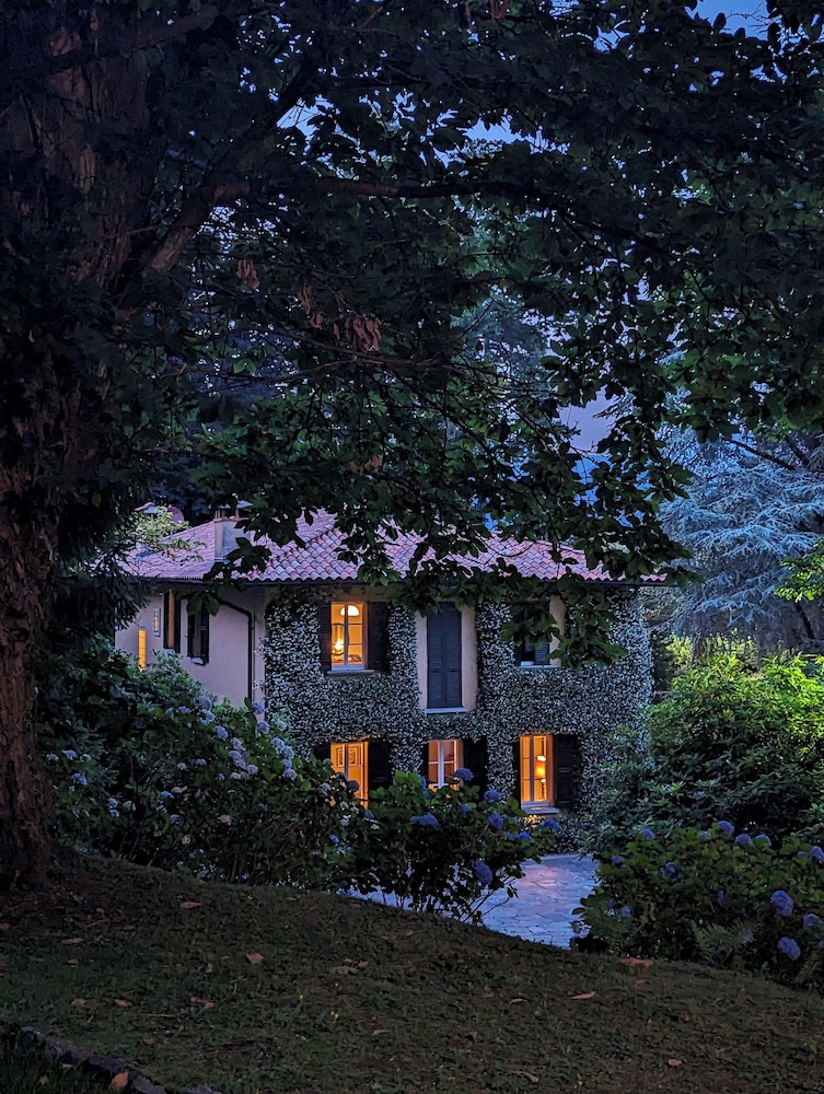 Villa Riva Bellagio With Pool by Rent all Como