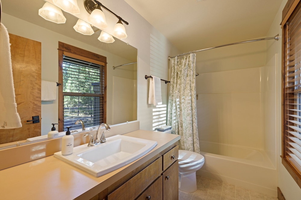 Tamarack 8 3 Bedroom Home