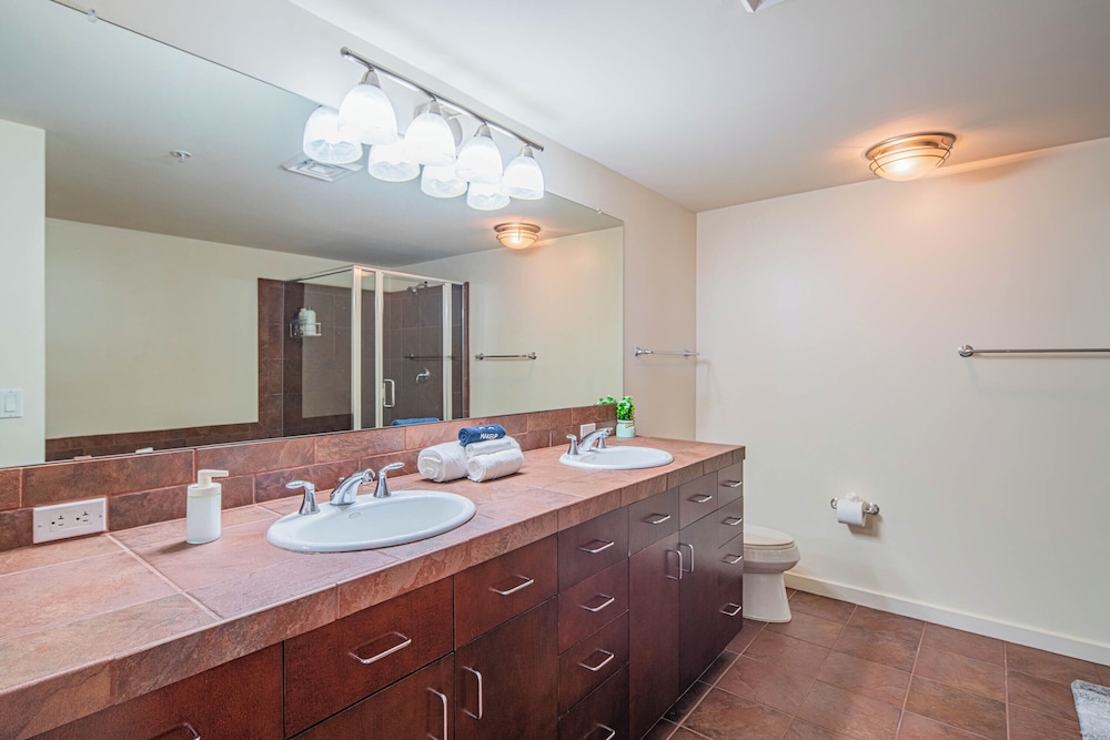 ROVE LIVING/KL - 44 Monroe