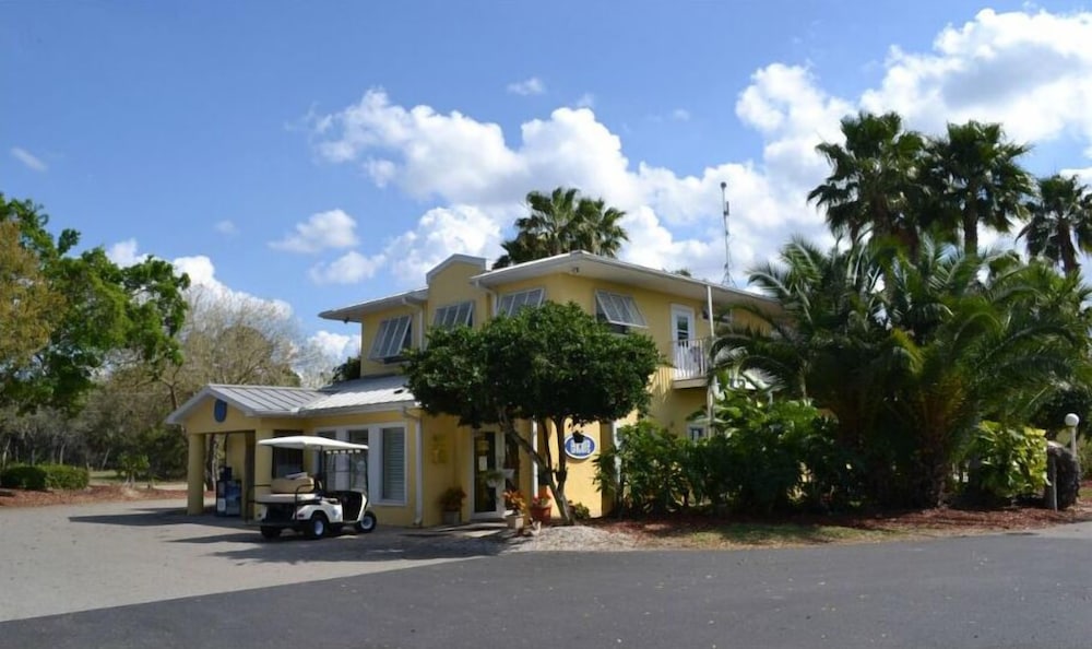 Winter Quarters Encore Manatee RV Resort