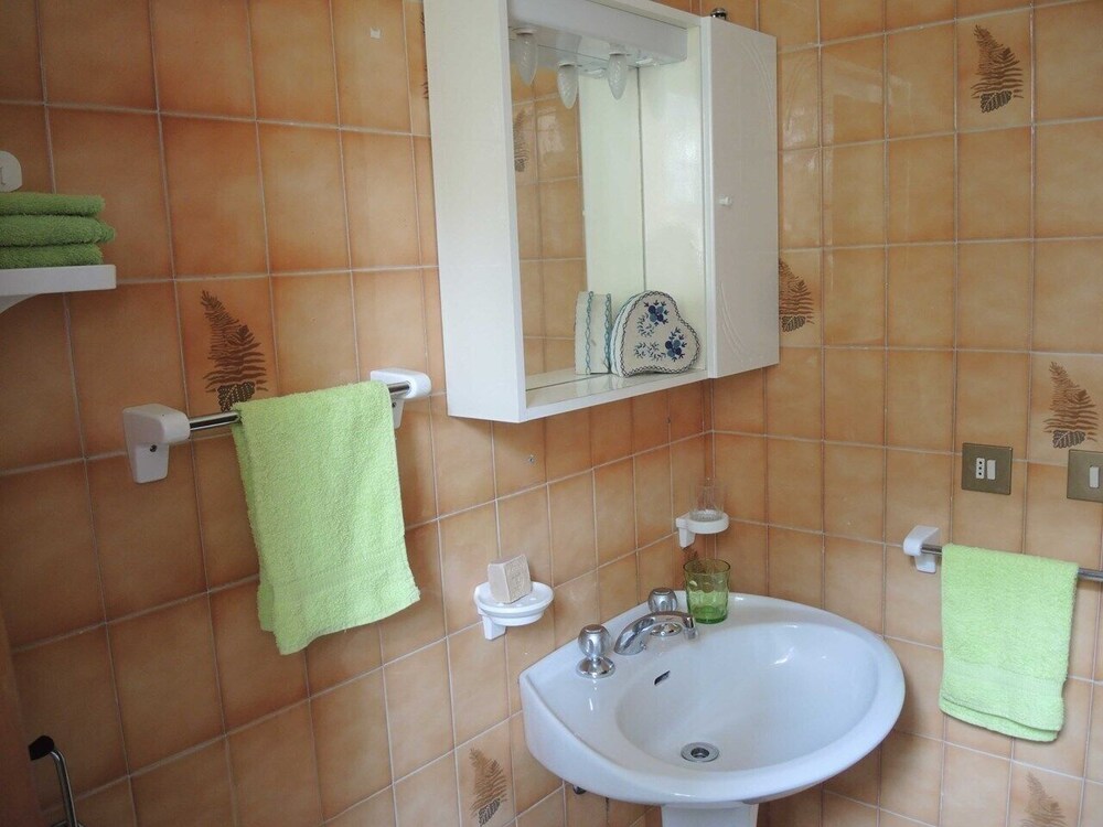 Comfortable Flat Near the sea With Garden