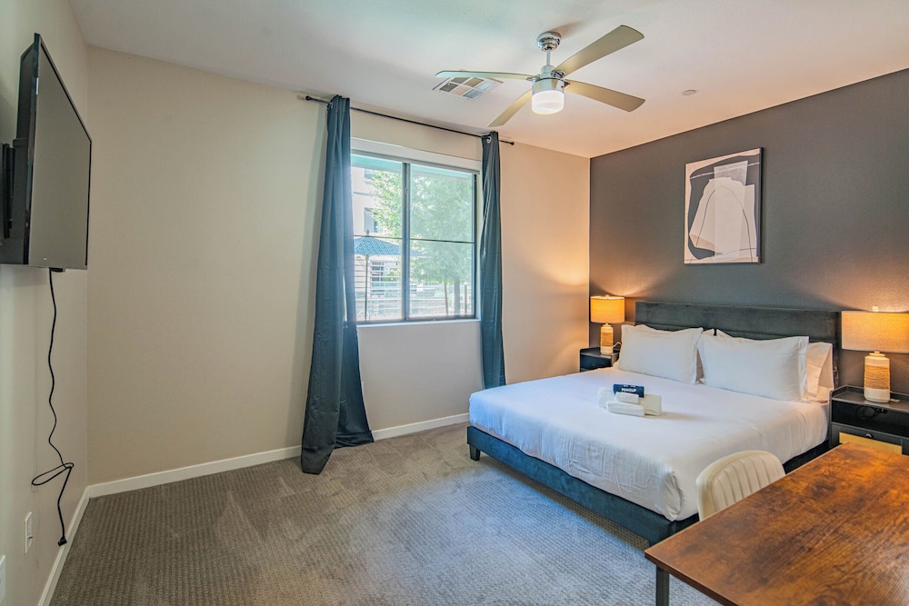 ROVE LIVING/KL - Alta North Central