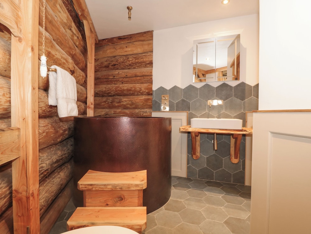 Copper Lodge