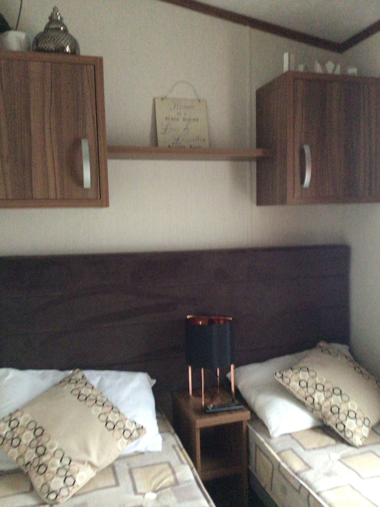 Newquay Haven Caravan 42x14 With Ocean Views