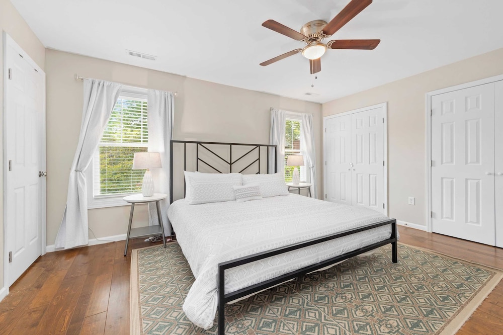 Cypress & Willow Buyout by Avantstay 2 Home Buyout! Sleeps 16!