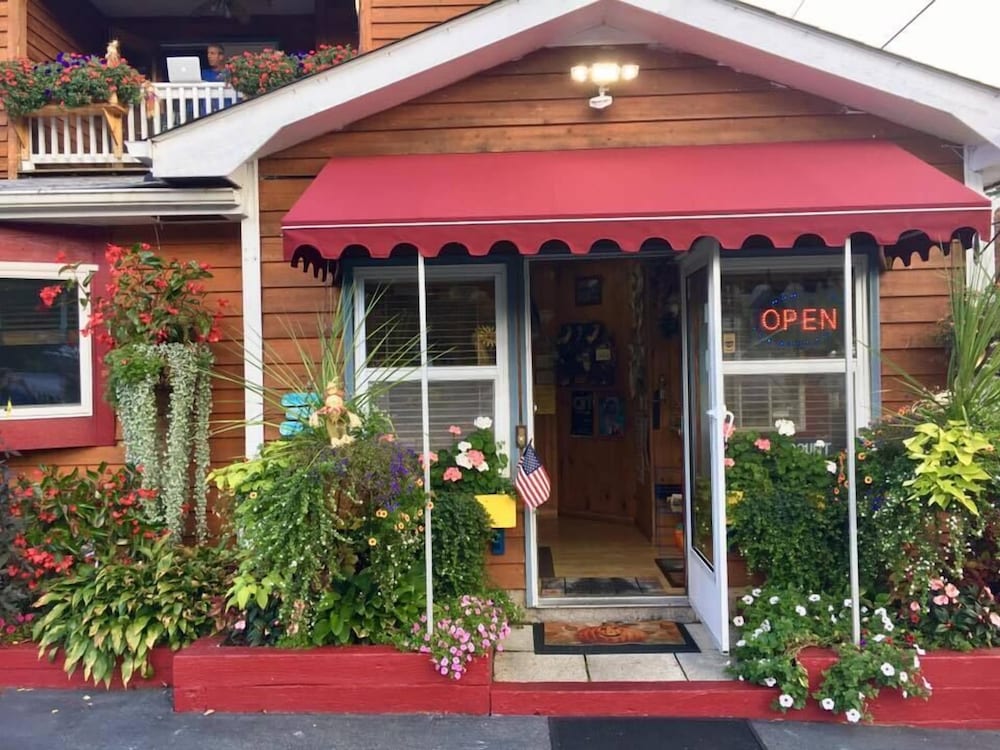The Homestead Inn