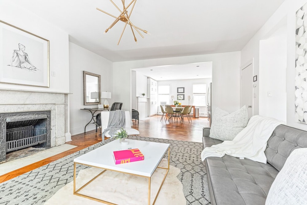Adelphi II by Rove Travel 3BR Ft Greene w Deck