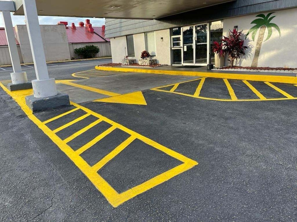Motel 6 New Port Richey, FL