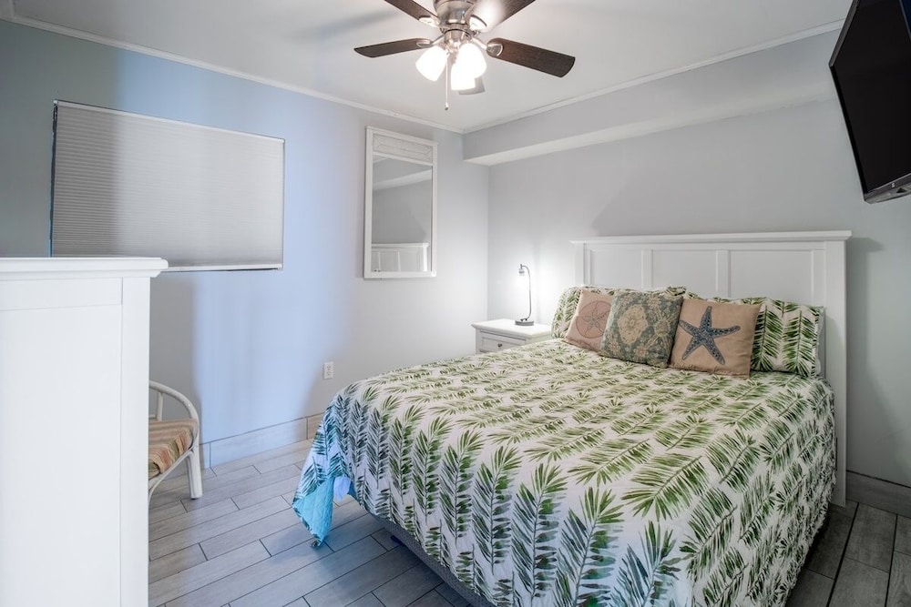 Sands Beach Club 1116 2 Bedroom Condo