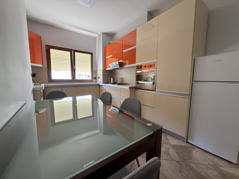 Elly Seaside Apartment