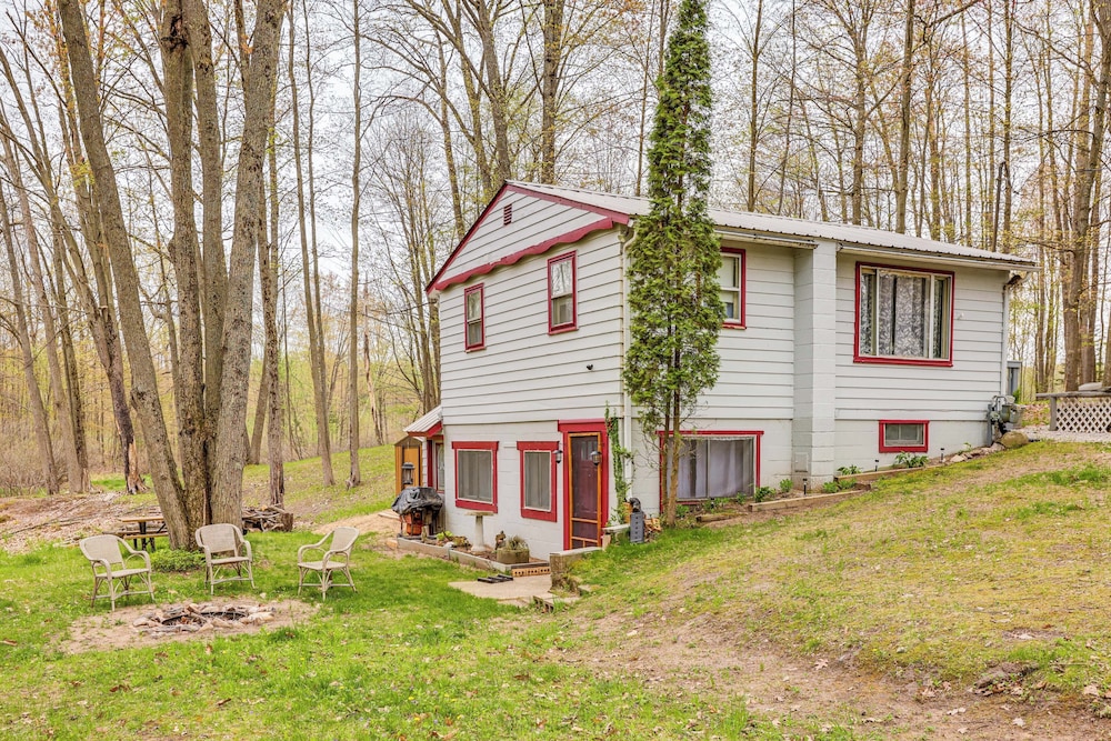 Walk to Gray Lake: Pet-friendly Cottage