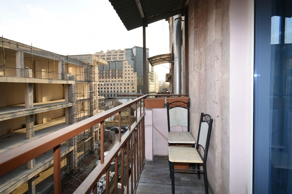 Apartment on Teryan 1 street