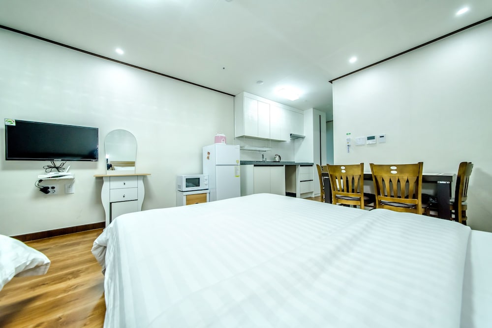 Rejina Pension