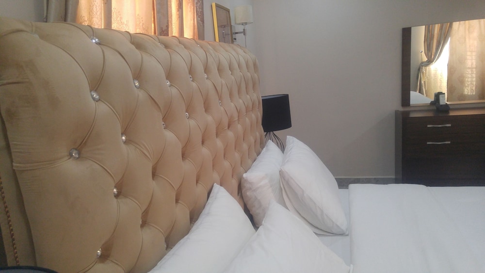 Marshall Hotel Apartments view 4