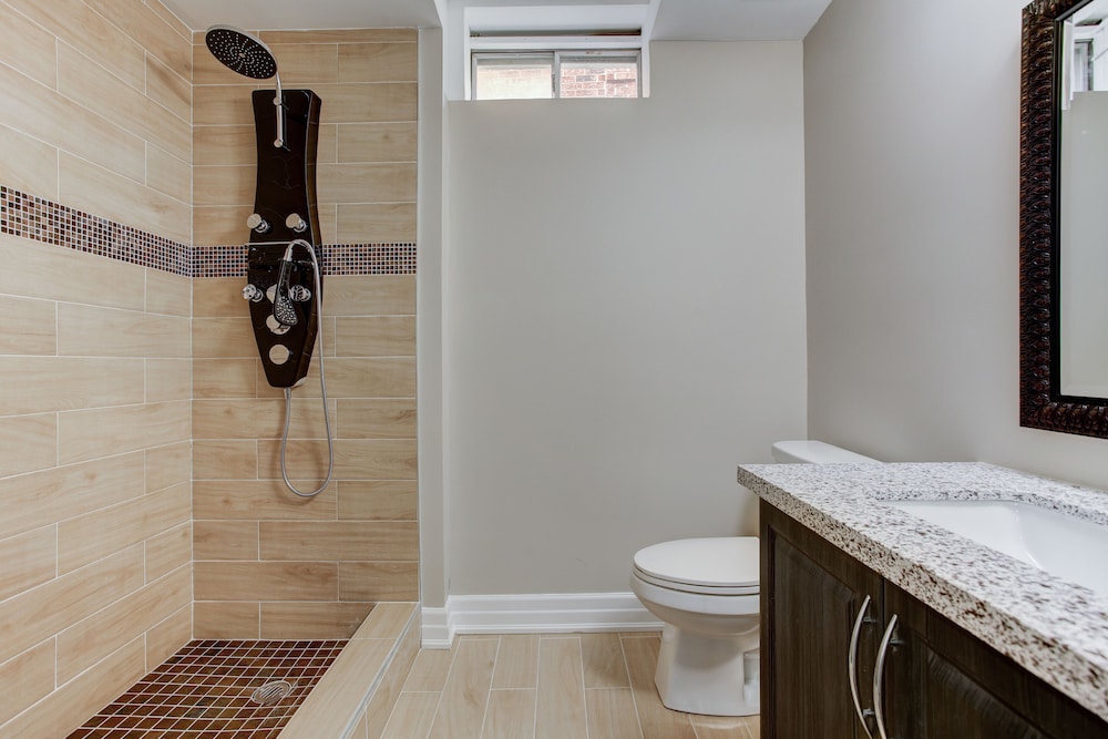 QuickStay - Beautiful 5bdrm House in Vaughan - Property Image 10