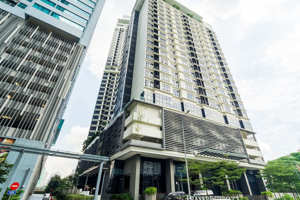 188 Luxury Suites by Plush