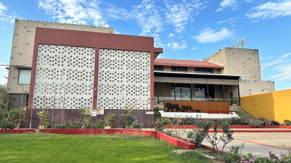 LION PARK HOTEL AND RESORT