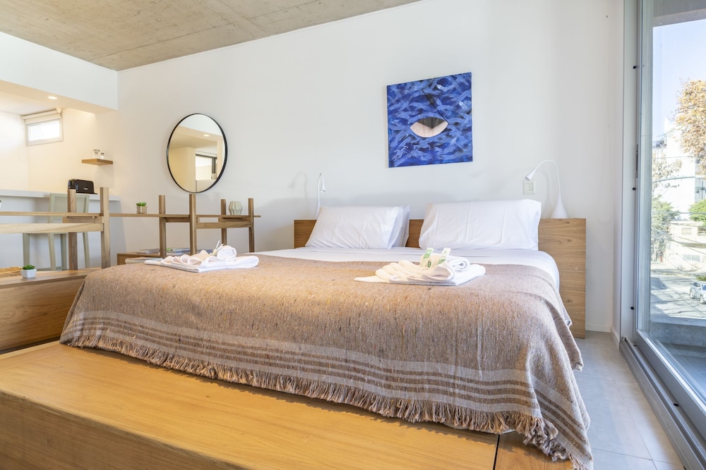 Floralis Suites by Be Local