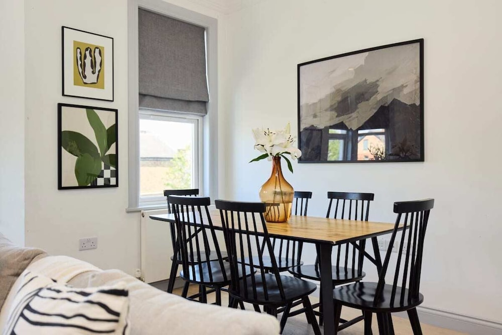 The Leghorn Quarters - Modern 3bdr With Balcony