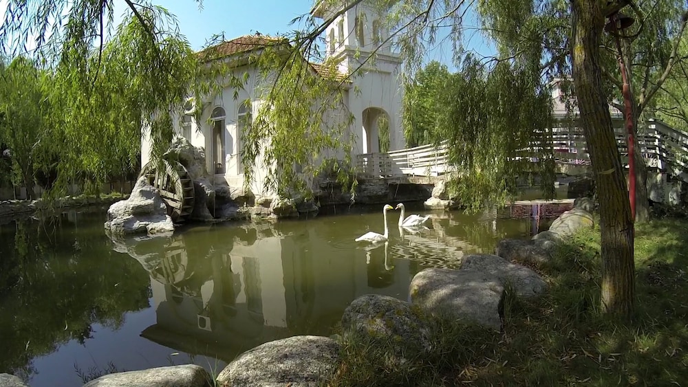 Atlant Holiday Village