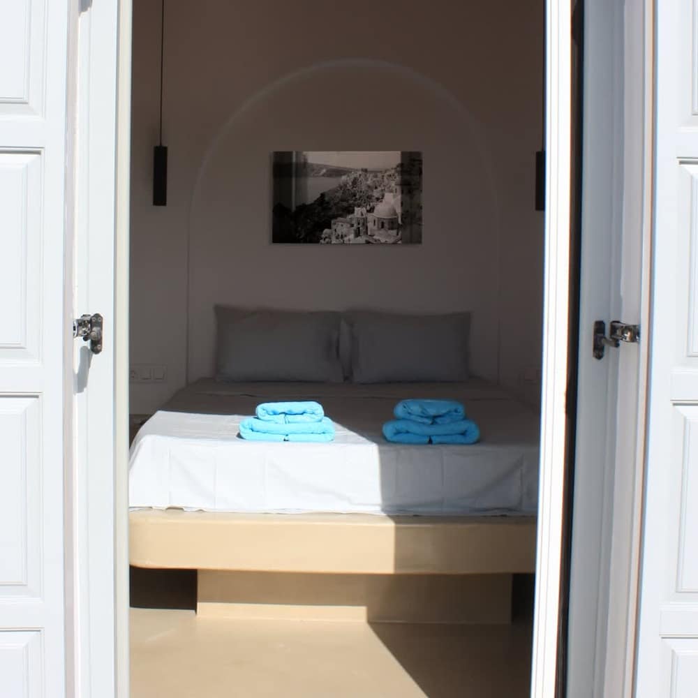 Assyr B - Santorini Cozy Retreat