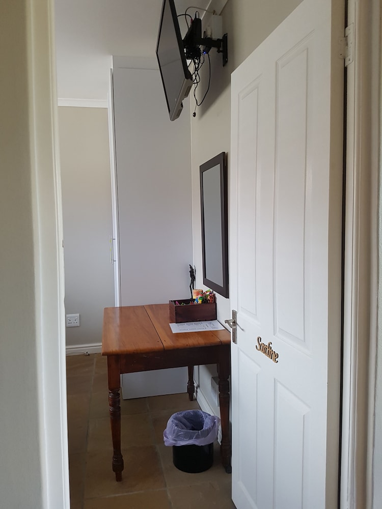 Melkbosch Guesthouse