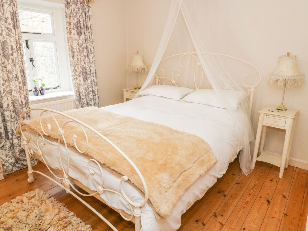 Sandy Cottage view 4