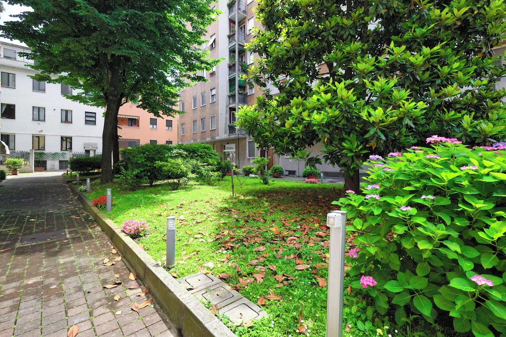 Bright 1-br apartment in Porta Genova