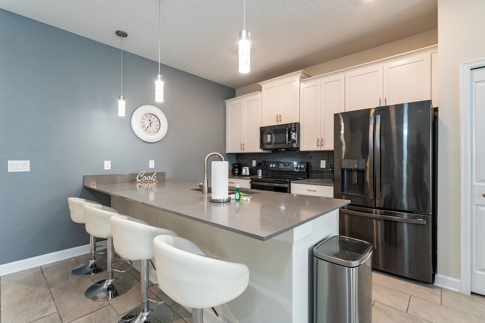 Enchanted 5BR Townhome Disney Fun Awaits