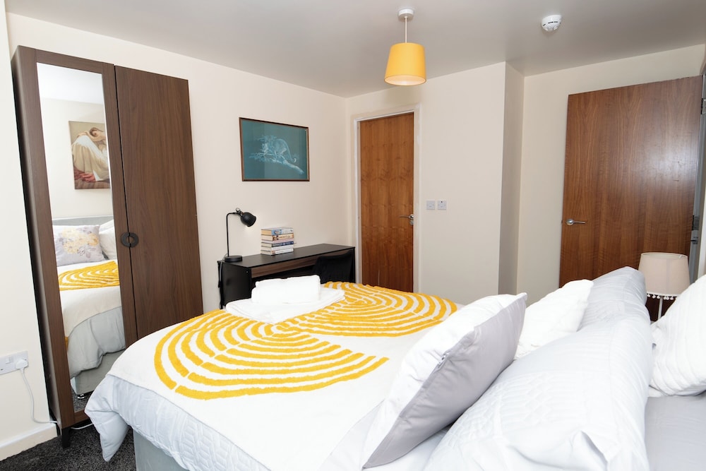 City Centre Location-family Friendly-free Parking