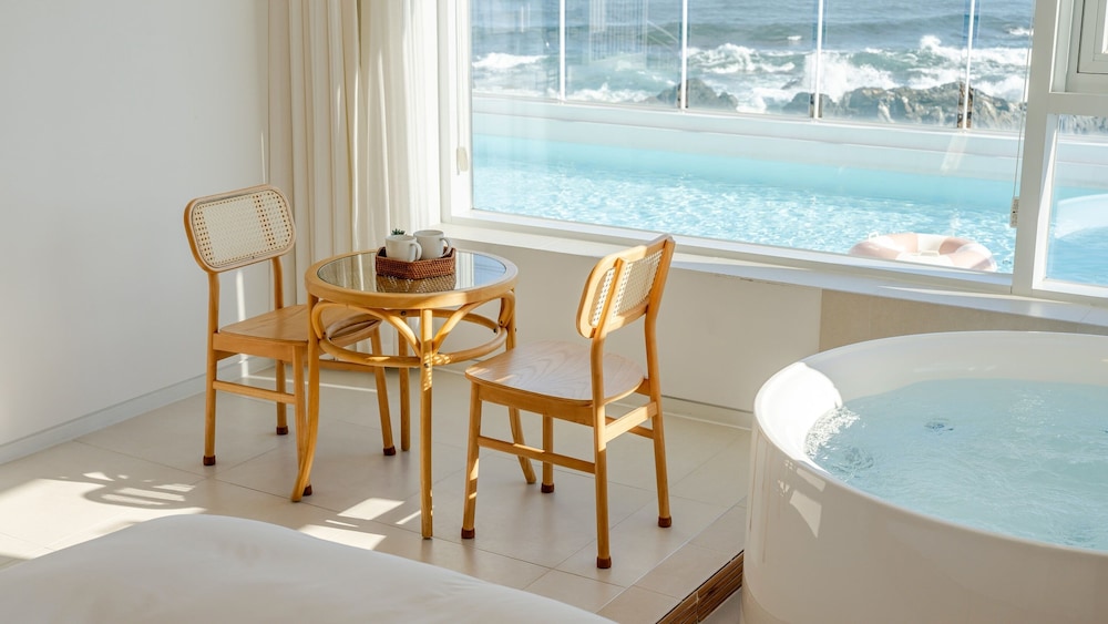 Donghae Badadam Ocean View Spa Pool Vill