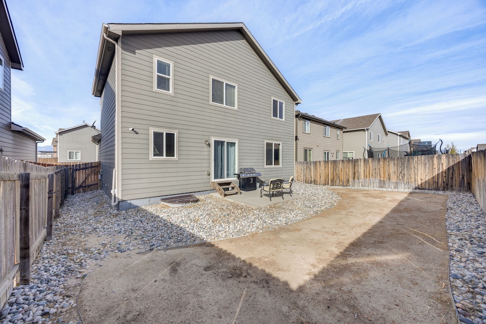 Explore Pikes Peak & Colorado Springs: Family Home