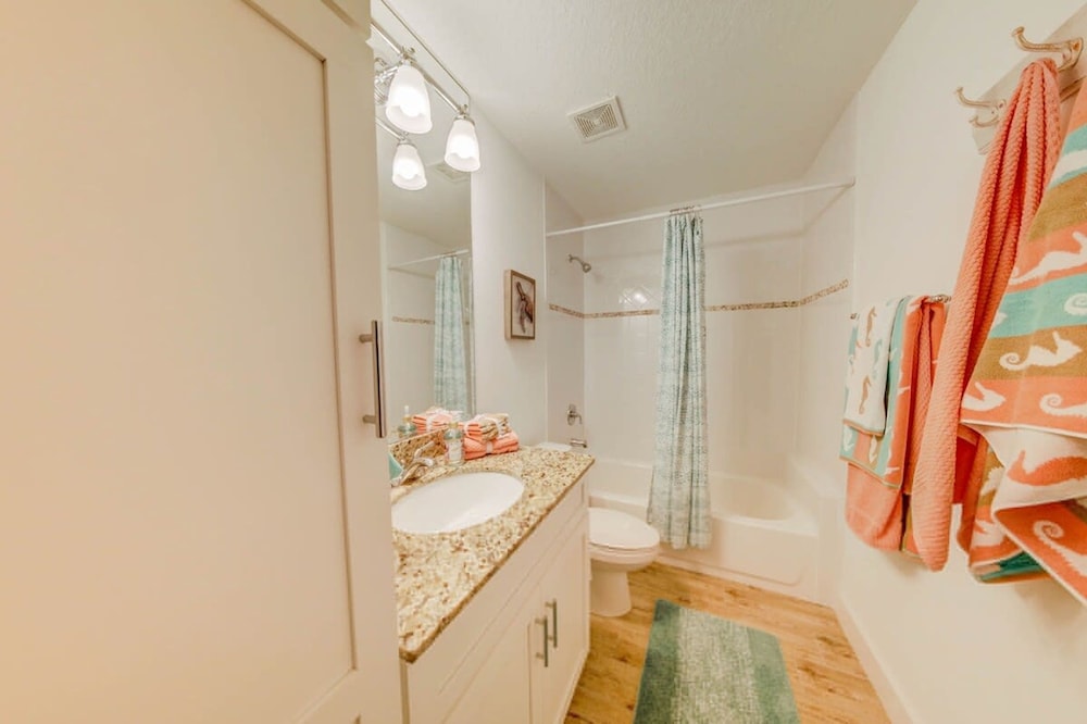 Beach Home w Heated Pool Free Golf Cart