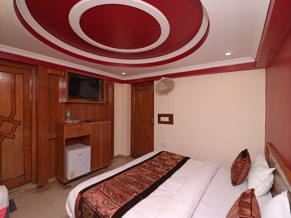 OYO 13654 Krishiv Residency