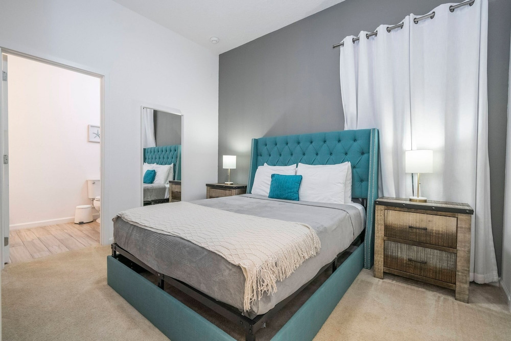 Spacious 12br Family Villa Near Disney Bella Vida
