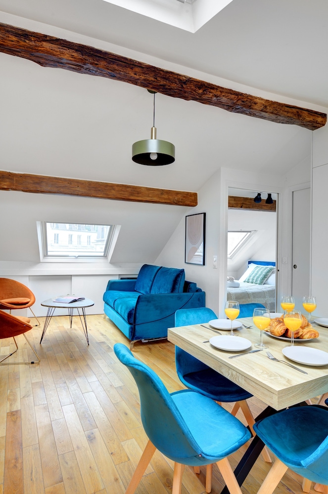 Cozy & Elegant Retreat Near Notre-Dame