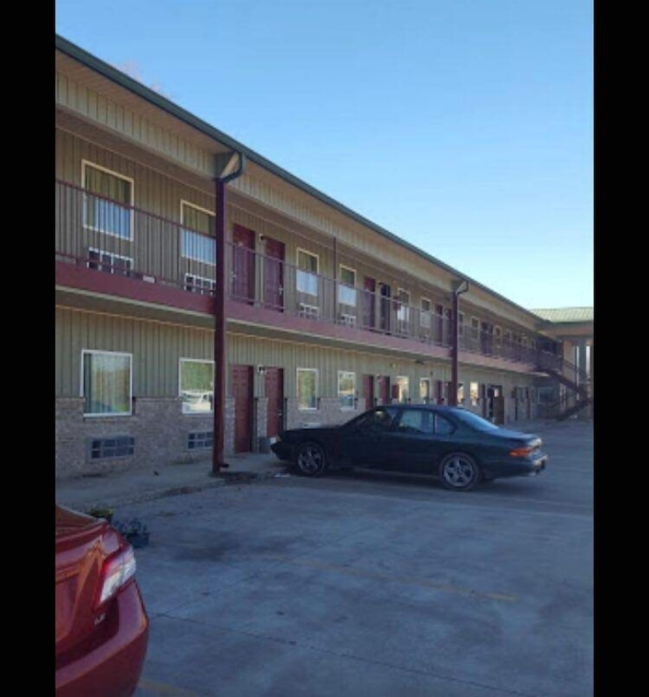 City Heart Inn  Suites - Property Image 2