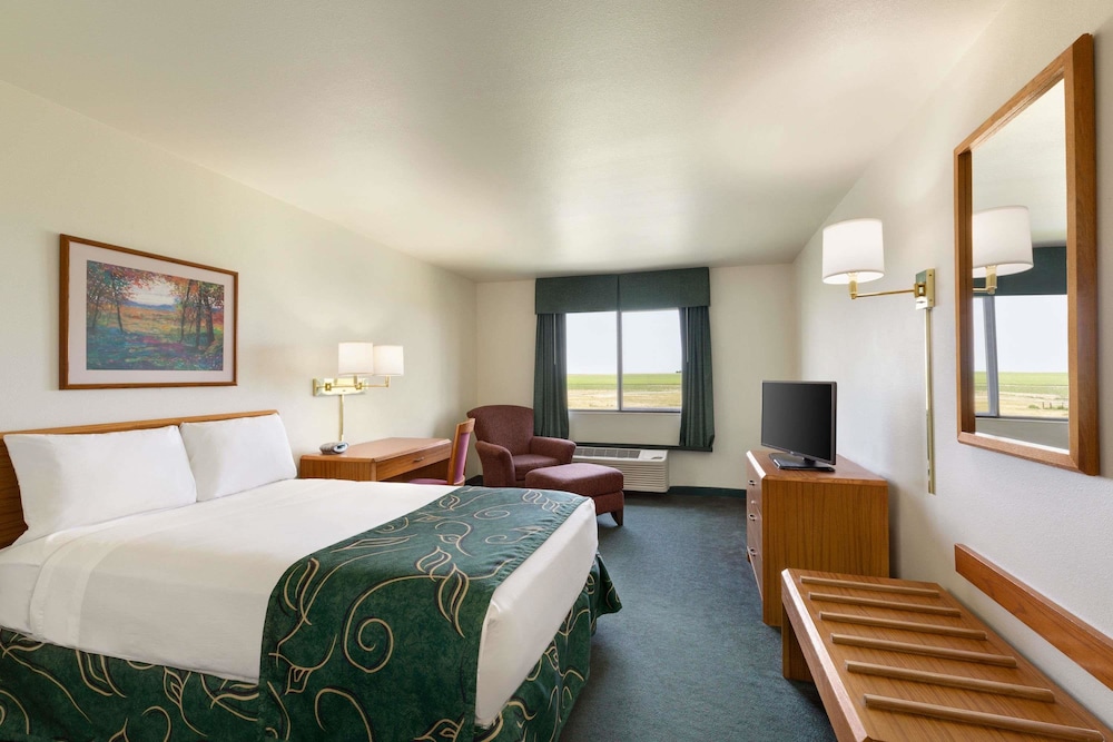 Travelodge by Wyndham Sharon Springs view 4