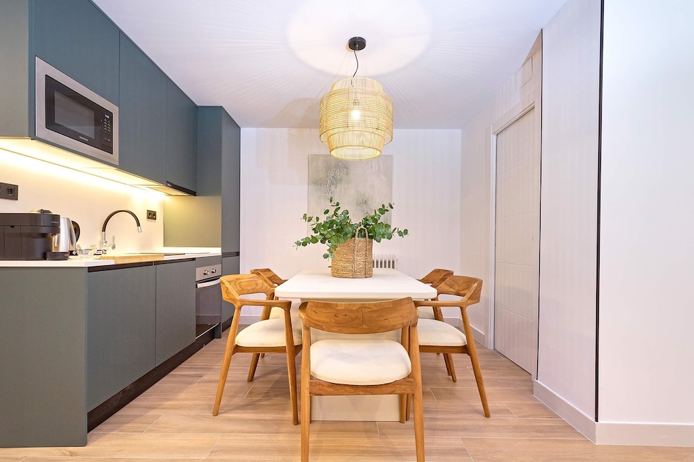 Exclusive Apartment in Granada Center. Alhondiga II