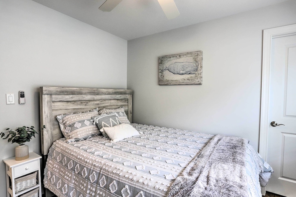 Port Clinton Home With Lake Views! view 4