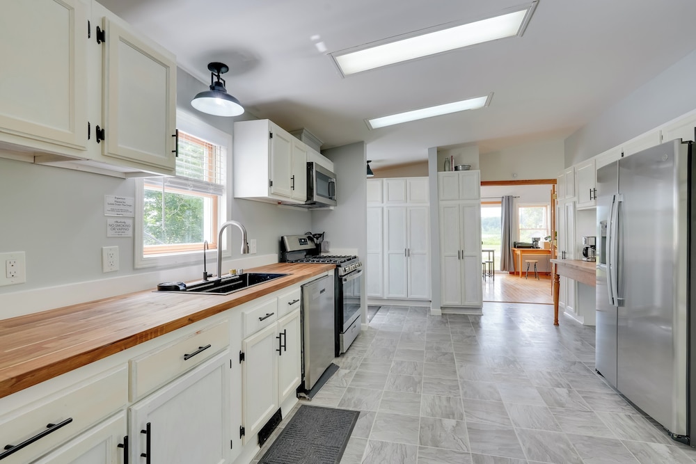 Lakefront Getaway w/ Dock & Yard in Reading!