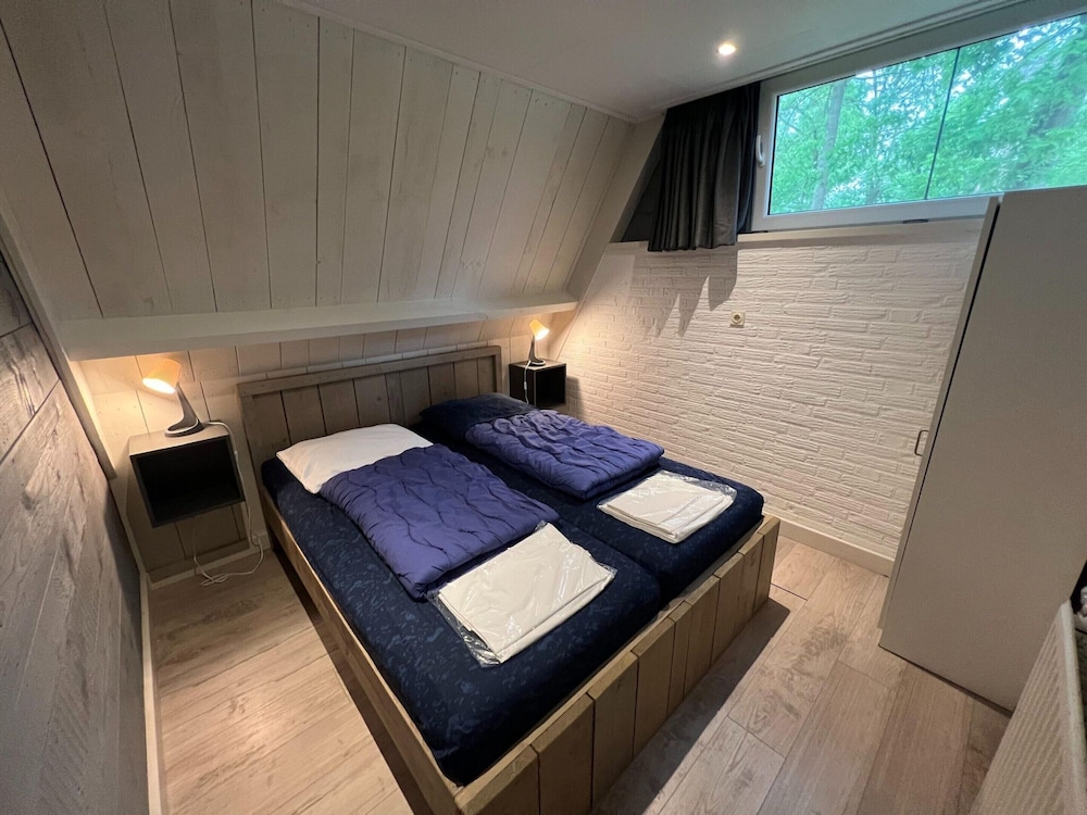 Bungalow in Limburg Near Nature Reserve view 2