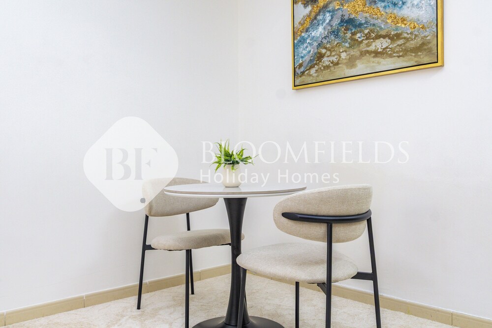 Bloomfields Luxurious Stu in Mulberry